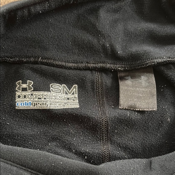 Under Armour Jet Black Athletic Leggings - Picture 2 of 3